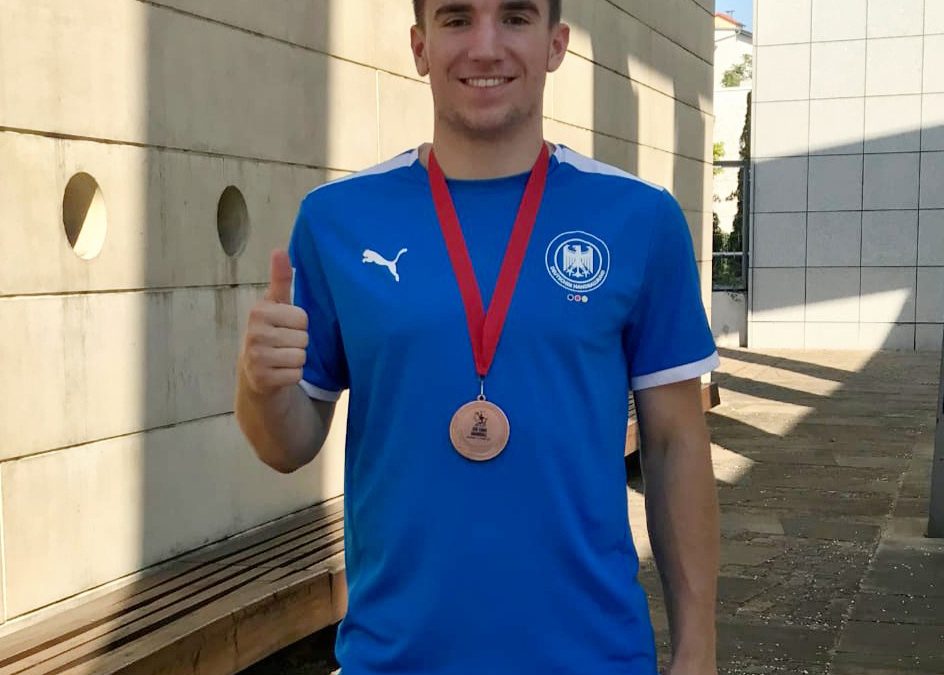 Nils Greilich gewinnt mit der U18-Nationalmannschaft eine EM-Medaille